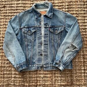 Vintage Levi’s Made in USA Distressed Denim Jacket 80s 90s Trucker Women M